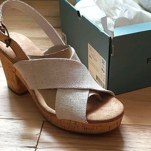 NIB Ibiza Toms Wedge